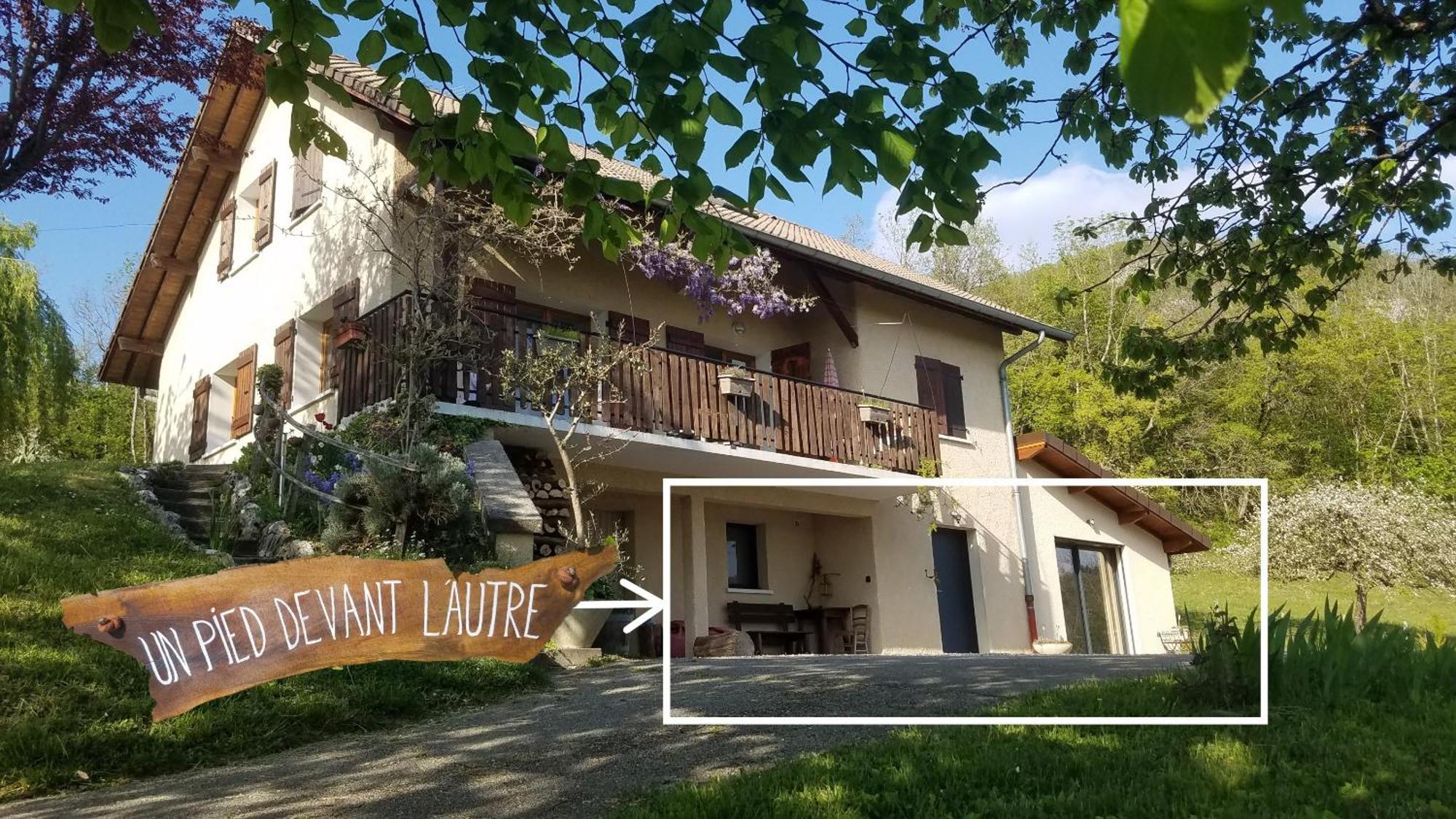 Un Pied Devant L'Autre Sainte-Marie-D'Alvey Exterior foto